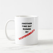 Tasse Drôle Endommagée Par La Responsabilité (Gauche)