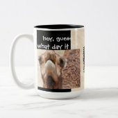 Tasse drôle, noir et Tan de JOURNÉE EN MILIEU DE (Gauche)