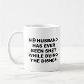 Tasse Drôle Tir Faisant la Vaisselle (Gauche)