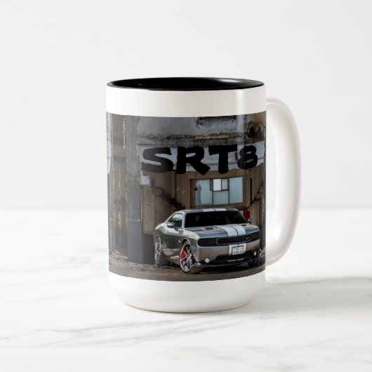 Tasse du challengeur SRT8 de Dodge (Devant droit)