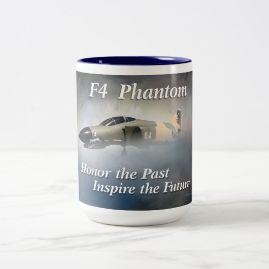 Tasse du fantôme F4 (Centre)