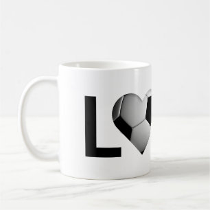 Tasse du football d'amour (coeur de ballon de