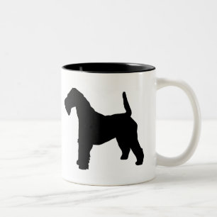 Tasse d'une chevelure de Fox Terrier de fil