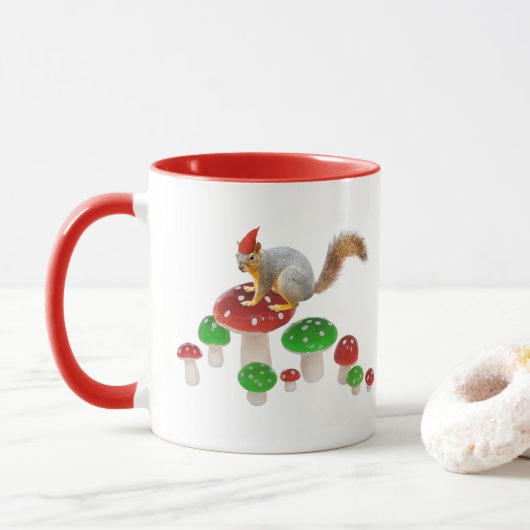 Tasse Écureuil sur Champignons Rouges et Verts (Avec donut)