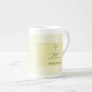 Tasse En Porcelaine 50e anniversaire du prêtre avec croix bossée