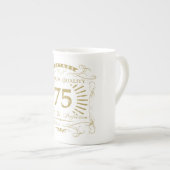 Tasse En Porcelaine 75e anniversaire Gag cadeau (Devant droit)