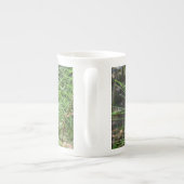 Tasse En Porcelaine Aiguilles de pin par Kenneth Yoncich (Dos)