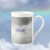 Tasse En Porcelaine Arc en ciel dans les nuages orageux Belle photogra