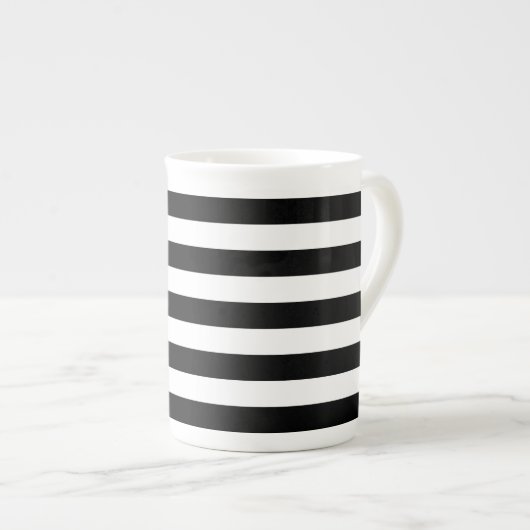 Tasse En Porcelaine Blancs Et Noirs Classique (Devant droit)
