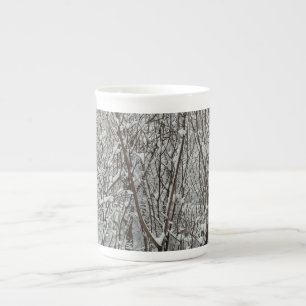 Tasse En Porcelaine Branches couvertes de neige Abstraite hivernale