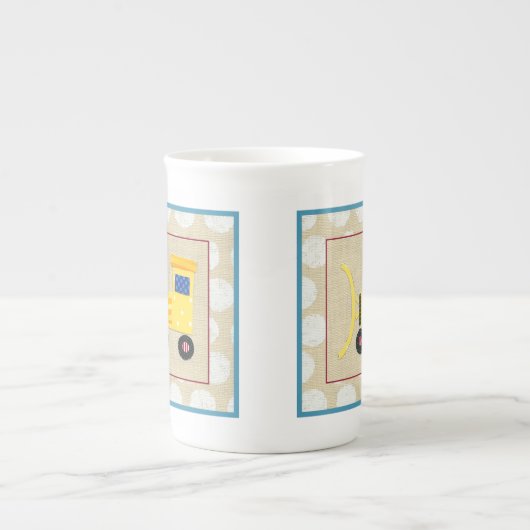 Tasse En Porcelaine Camion Bulldozer Jaune par Chariklia Zarris (Devant)