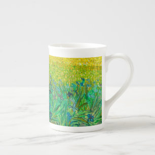 Tasse En Porcelaine Champ Van Gogh avec Irises près d'Arles