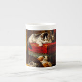 Tasse En Porcelaine Chat et chatons Jouer avec chaise (Devant)