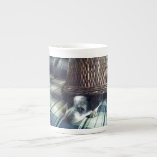 Tasse En Porcelaine Chiot sous le panier (Devant)