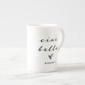 Tasse En Porcelaine Ciao Bella | Script moderne italien avec coeur (Devant droit)