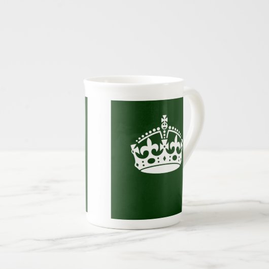 Tasse En Porcelaine Conserver l'icône de la couronne calme sur le vert (Devant droit)