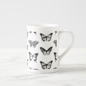 Tasse En Porcelaine Croquis de papillon, noir et blanc (Droite)
