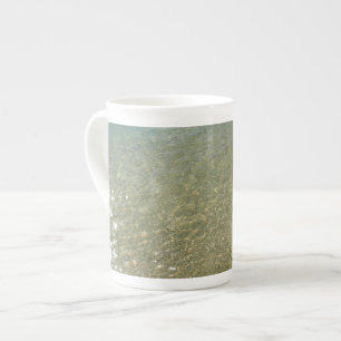 Tasse En Porcelaine Eau sur la plage I Photographie de nature abstrait