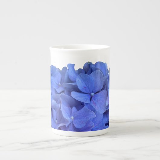 Tasse En Porcelaine Elégant bleu perwinkle hydrangée florale (Devant)