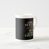 Tasse En Porcelaine fête le 70e anniversaire (Devant droit)