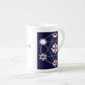 Tasse en porcelaine fine (Devant droit)