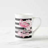 Tasse En Porcelaine Flamant rose rose rayé noir et blanc moderne (Droite)