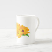 Tasse En Porcelaine Fleurs Calendula arrangées (Devant droit)