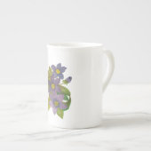 Tasse En Porcelaine Fleurs violettes (Devant droit)