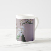 Tasse En Porcelaine Flore de fleurs blanches (Devant droit)