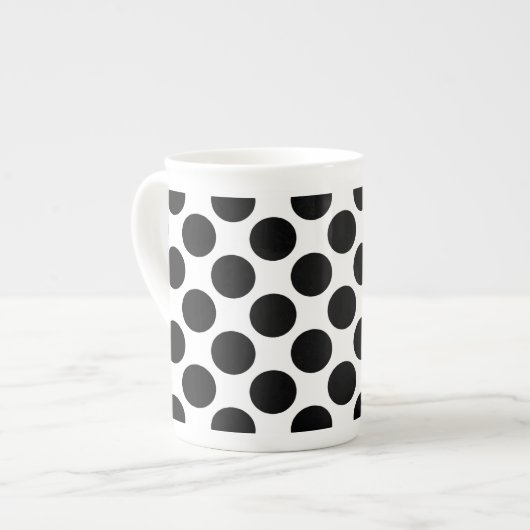 Tasse En Porcelaine Grands points rétro - noir et blanc (Devant gauche)