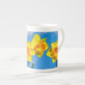 Tasse En Porcelaine Groupe de Daffodils Médaille d'or Fleurs (Devant droit)