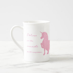 Tasse En Porcelaine Je crois en la licorne rose invisible.