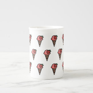 Tasse En Porcelaine Joli motif esthétique de glace à la fraise rose