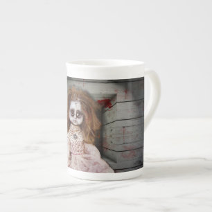 Tasse En Porcelaine La poupée en porcelaine hantée vintage de Slippery