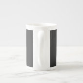 TASSE EN PORCELAINE LETTRE INITIALE NOIRE ET BLANCHE MINUSCULE MONOMOB (Dos)