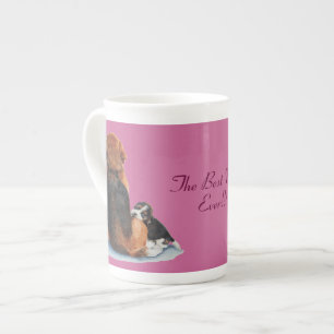 Tasse En Porcelaine mignon chiot beagle qui bouffe son chien avec un s