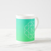 Tasse En Porcelaine Monogramme géométrique cool | Ombre Vert bleu et c (Devant droit)