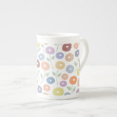 Tasse En Porcelaine Motif de fleurs floues Pastels sur fond blanc (Devant droit)