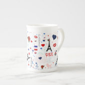 Tasse En Porcelaine Motif de Paris avec Tour Eiffel (Devant droit)