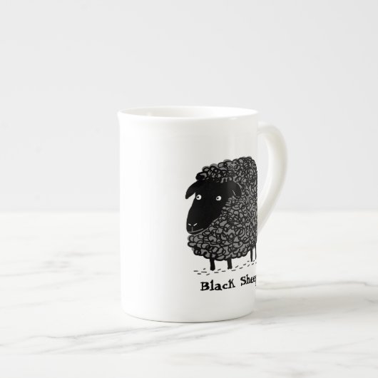 Tasse En Porcelaine Mouton noir avec texte personnalisé (Devant droit)