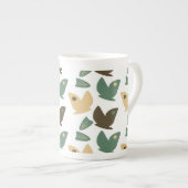 Tasse En Porcelaine Nature moderne Papillon vert botanique (Devant droit)
