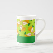 Tasse En Porcelaine Nom personnalisé perles orange sur vert (Droite)