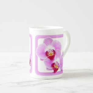 Tasse En Porcelaine Orchidée violette/rose Gros plan Photographie flo