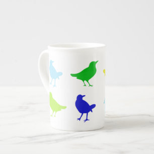 Tasse En Porcelaine Peinture des oiseaux colorés par Chariklia Zarris