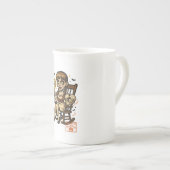 Tasse En Porcelaine Poupée hantée vers le haut - Halloween Déplaisante (Devant droit)