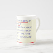 TASSE EN PORCELAINE REJOINDRE LE CLUB FUN MESSAGE BLEU ET ROUGE (Devant droit)