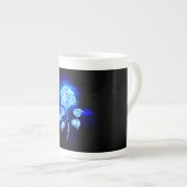 Tasse En Porcelaine Rose bleu brûlant (Devant droit)