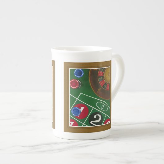 Tasse En Porcelaine Roulette Table avec puces et roue (Devant droit)