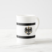 Tasse En Porcelaine Royaume de Prusse (Devant droit)