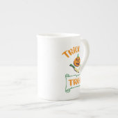Tasse En Porcelaine Tracer ou traiter les os croisés citrouille Hallow (Devant droit)